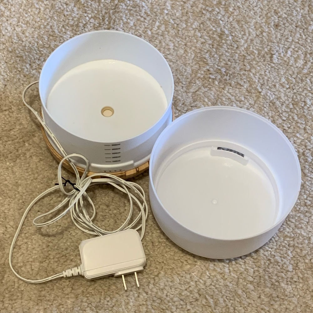 Aromatherapy Essential Oil Diffuser - Picture 2 of 6
